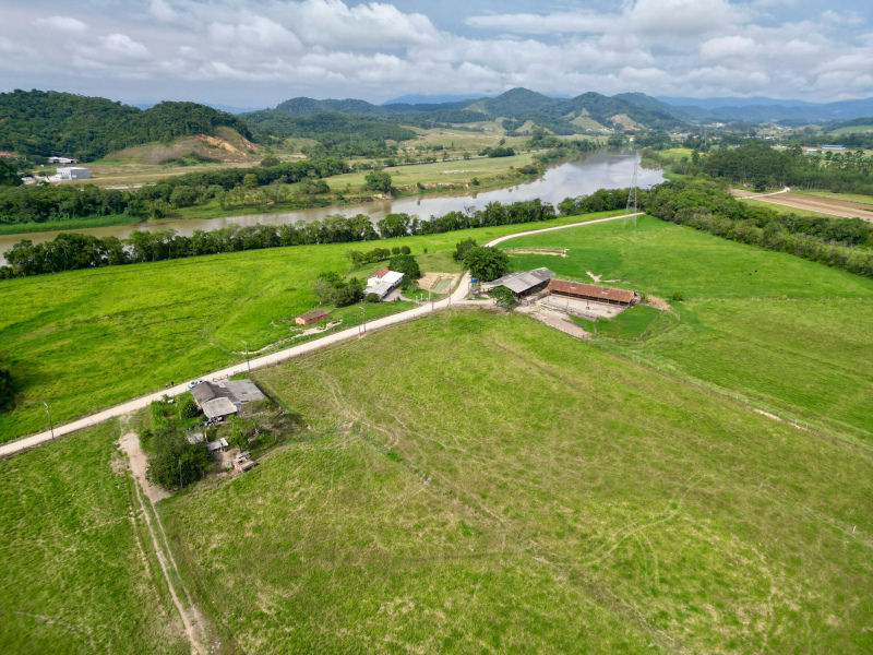 Área de 28 Hectares em Gaspar/SC