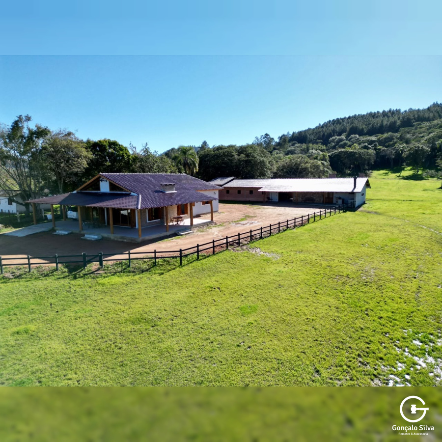 Cabanha fantástica com 18 Hectares em Viamão