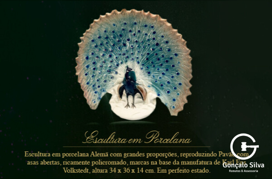 ESCULTURA EM PORCELANA