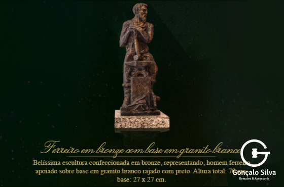 FERREIRO EM BRONZE COM BASE EM GRANITO BRANCO