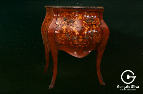 CÔMODA BOMBE