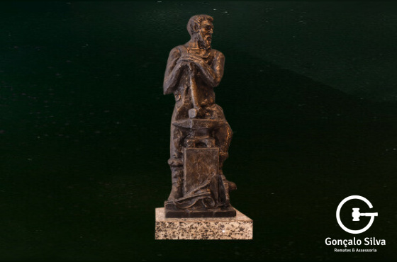 ESCULTURA FERREIRO - BASE GRANITO