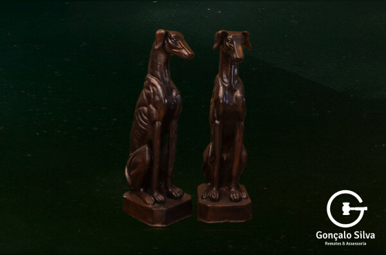 PAR DE CACHORROS GALGOS EM FERRO